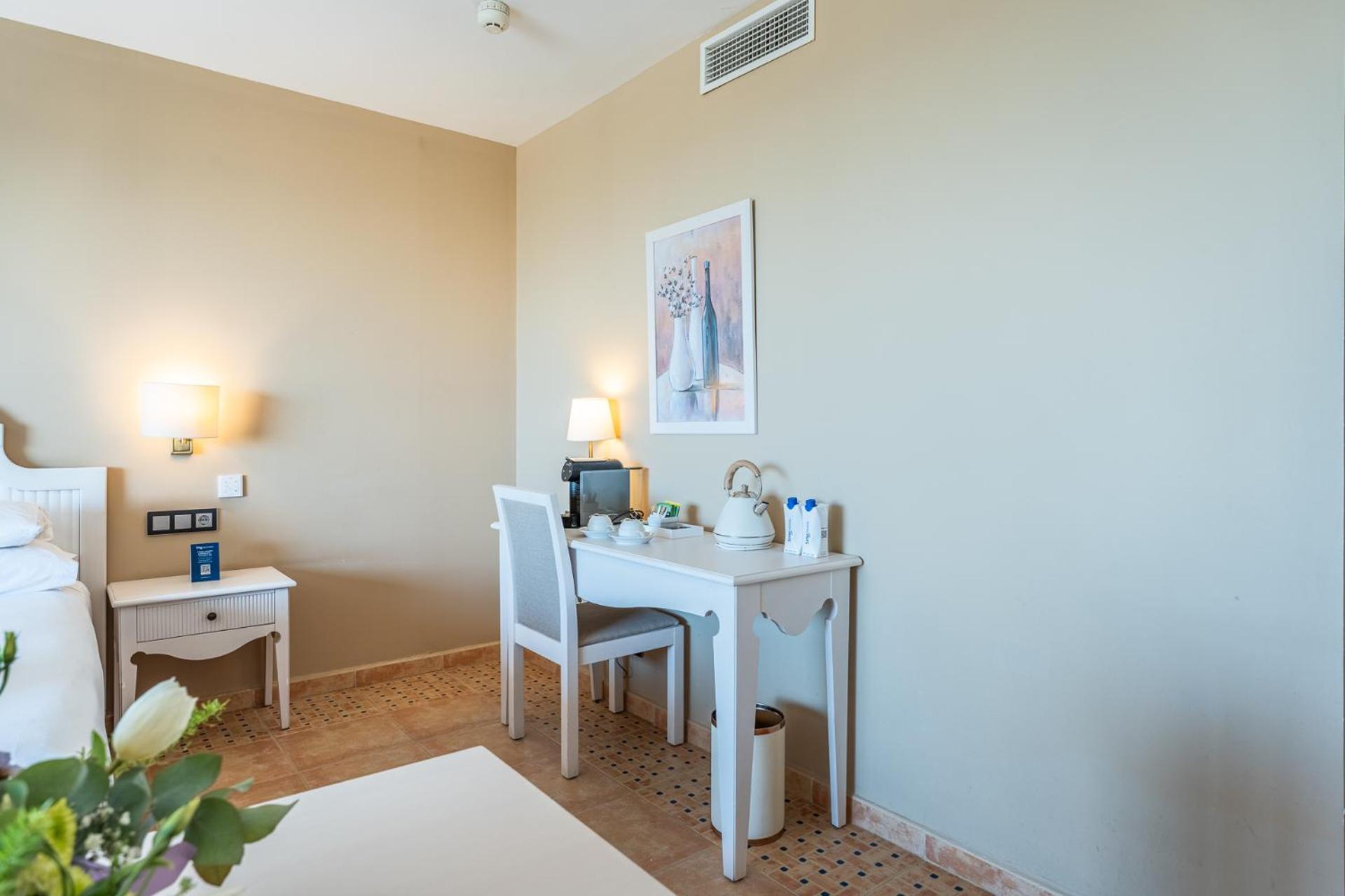 Deluxe One-Bedroom Apartment Ocean View